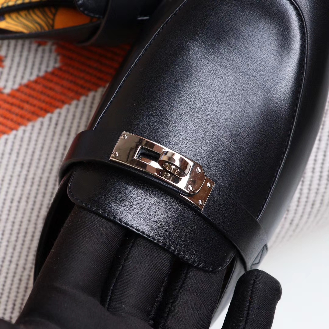 HERMES kelly扣拖鞋 黑色 银扣 39码