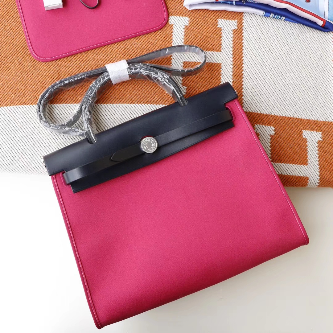 HERMES 夏季必备百搭款 Herbag 31cm 帆布系列 特别轻便 休闲款式