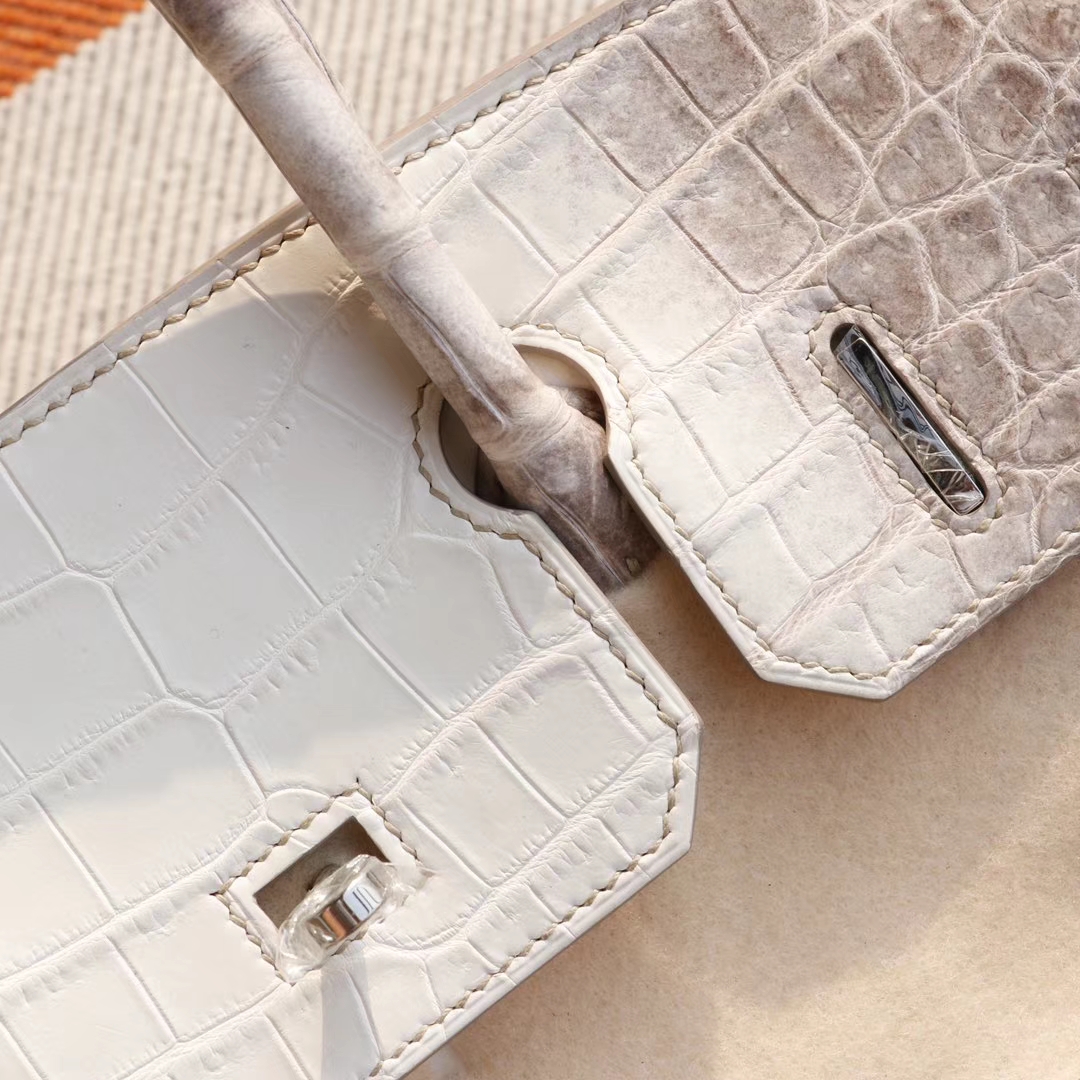HERMES 喜马拉雅鳄鱼白 Birkin30CM 铂金包 永垂不朽的经典颜色 看着就高贵！纯手缝蜡线！