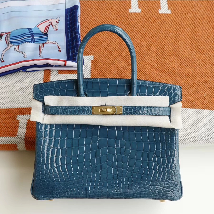 HERMES 客定发货、做工精湛 堪称精品；1P鸭子蓝Birkin30CM 俩点亮面鳄鱼 纯手缝蜡线缝制
