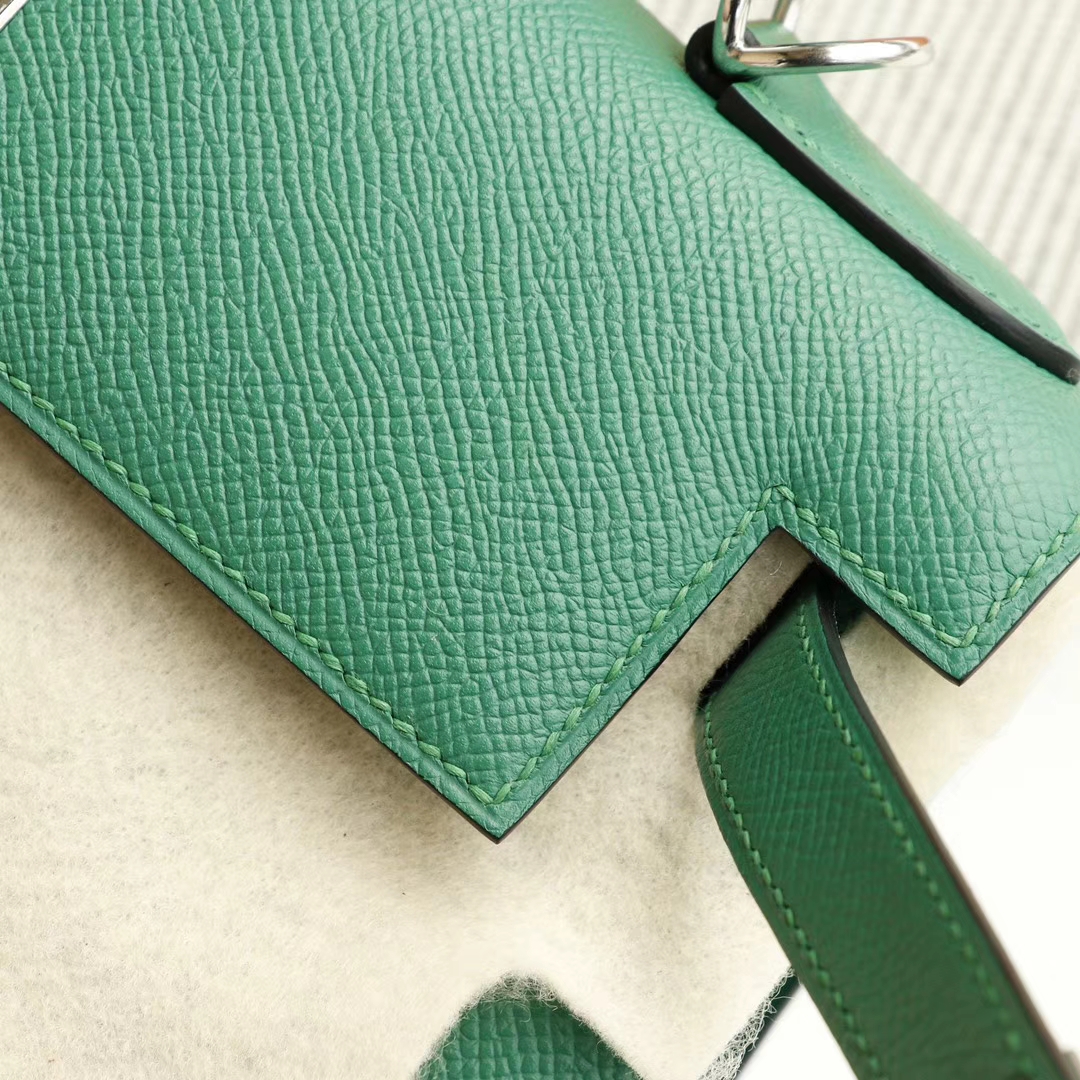 HERMES 现货、1K竹子绿 Kelly28CM Epsom皮 银扣