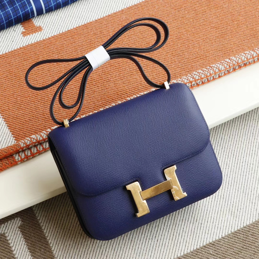 HERMES 新色M3水墨蓝 金扣 Constance19CM 空姐包 原厂Epsom皮 纯手工手缝工艺制作！