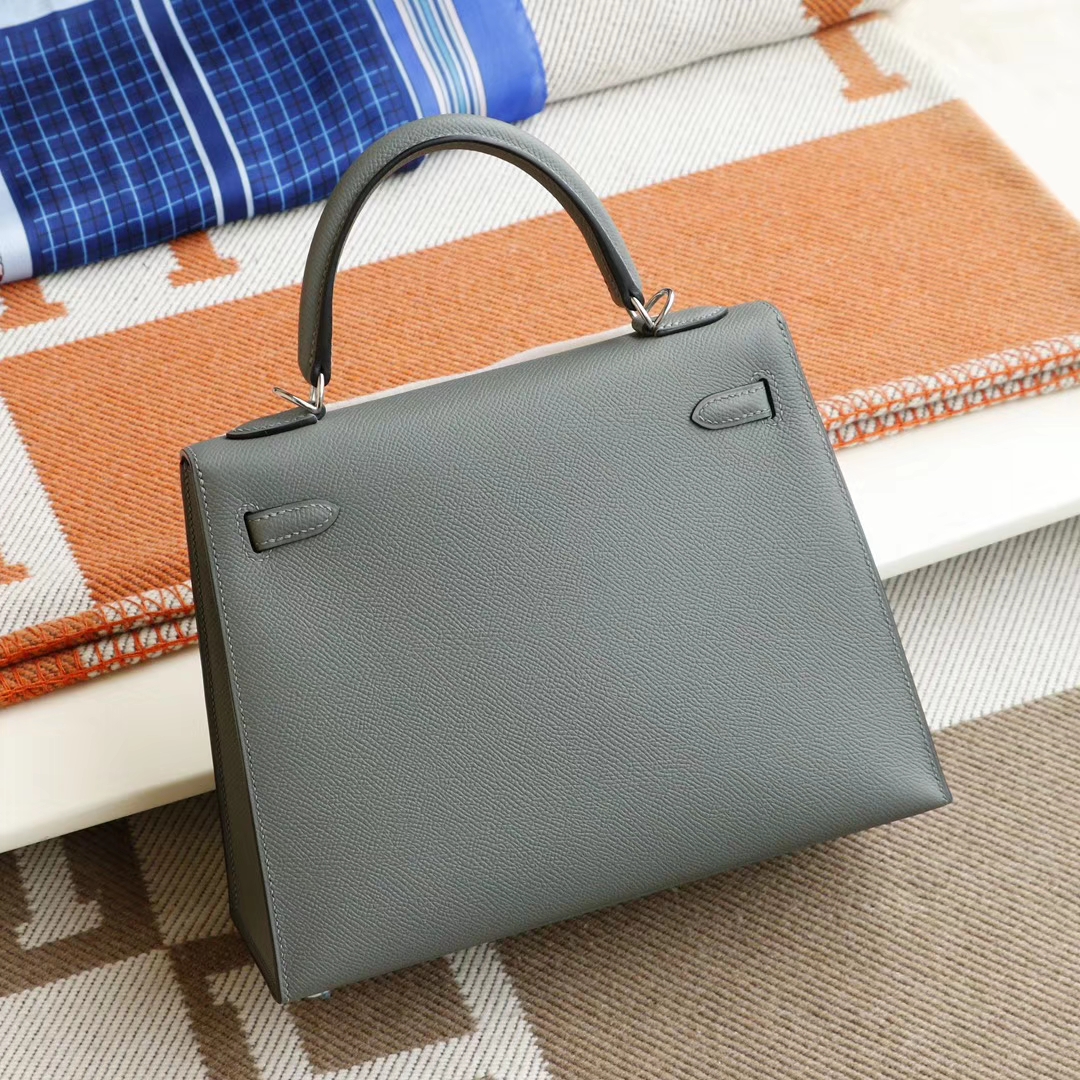 HERMES 新色C63杏仁绿 银扣 Kelly25CM 原厂Epsom皮 凯丽凯莉包 纯手缝蜡线缝制工艺