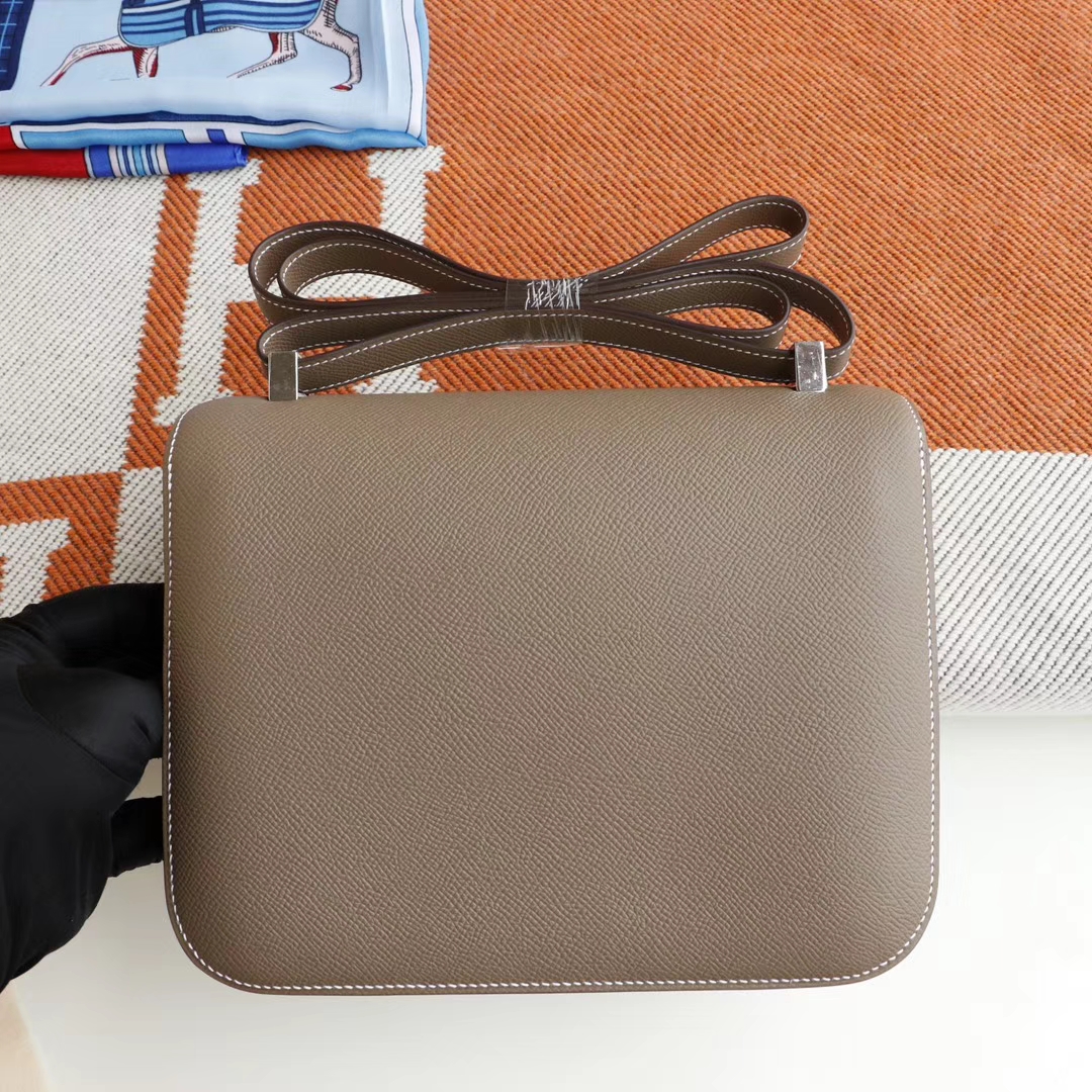 HERMES Ck18大象灰 Constance24CM 空姐包 原厂Epsom皮 银扣 纯手工手缝工艺制作