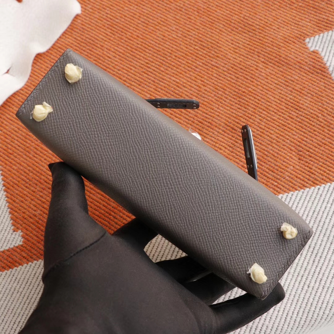 HERMES 8F锡器灰 银扣 Minikelly二代 原厂Epsom皮 迷你凯莉包 纯手缝蜡线缝制工艺