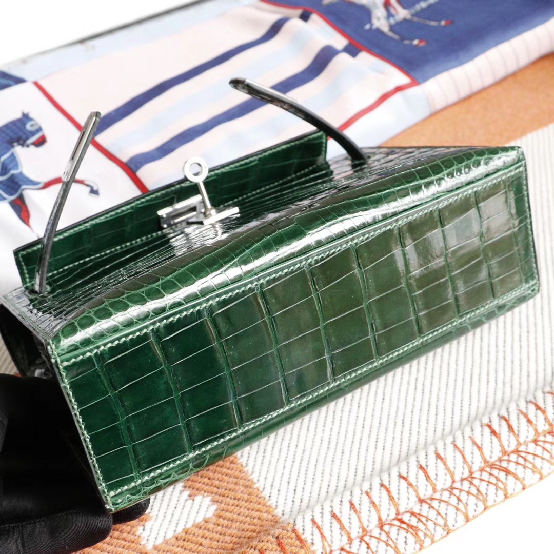 HERMES 爱马仕hermes mini kelly pochette一代 美洲鳄鱼 6Q祖母绿 刻口