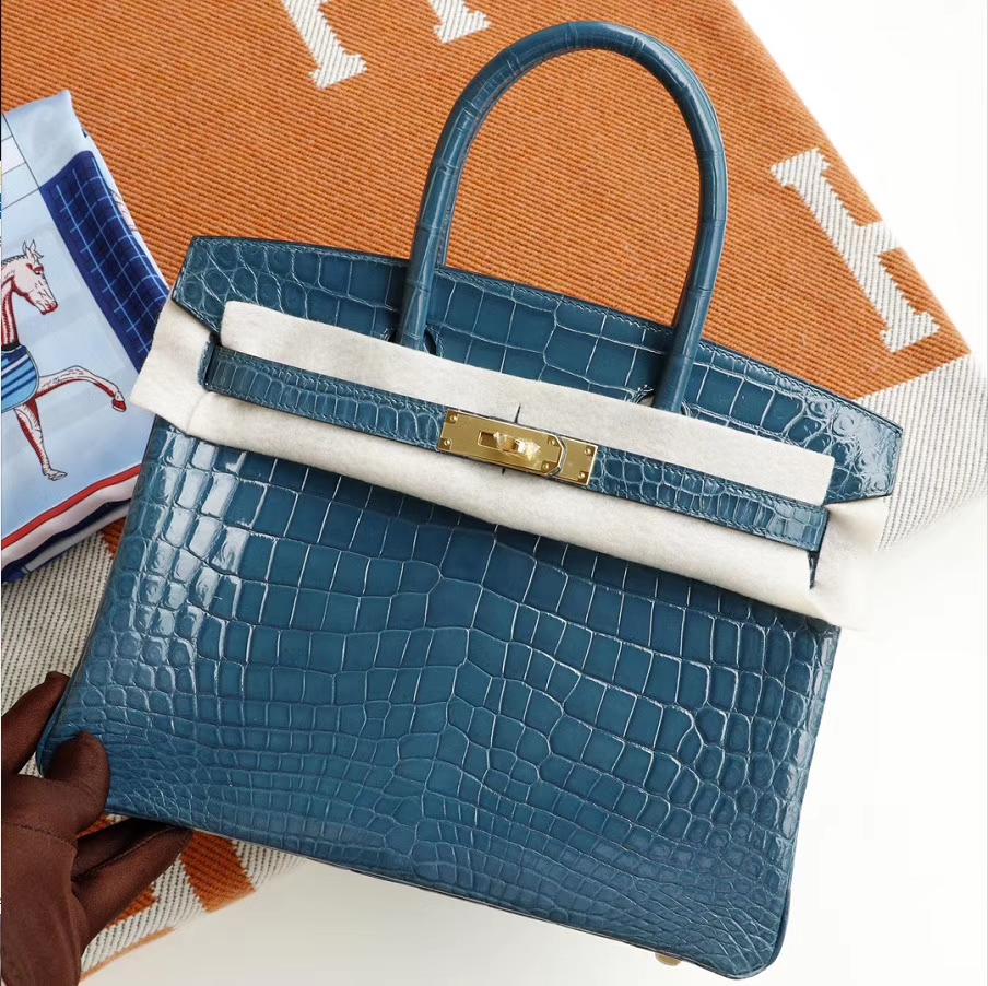 HERMES 客定发货、做工精湛 堪称精品；1P鸭子蓝Birkin30CM 俩点亮面鳄鱼 纯手缝蜡线缝制