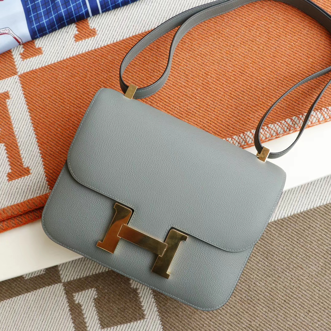 HERMES 爱马仕 新色C63杏仁绿 金扣 Constance24CM 空姐包 原厂Epsom皮 纯手工手缝