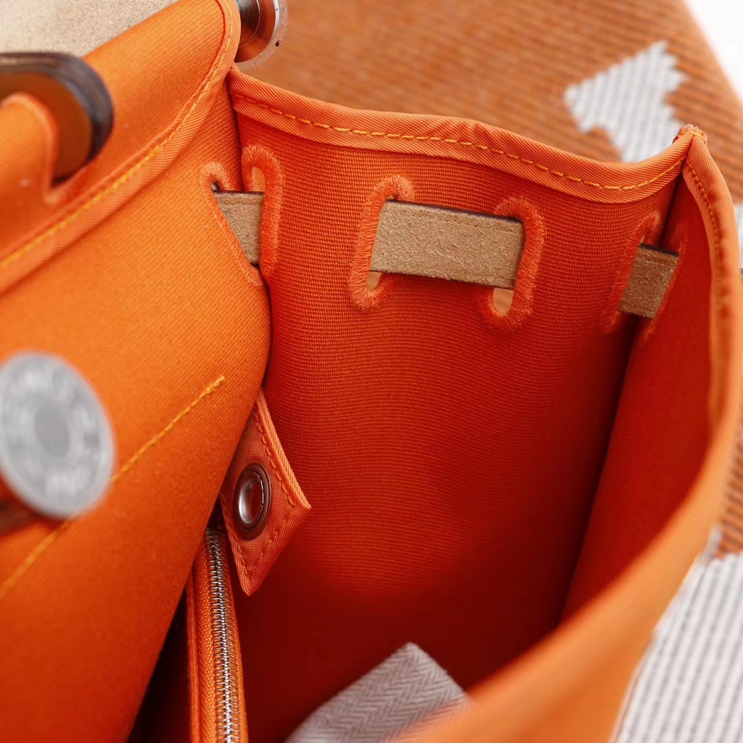 HERMES 夏季必备百搭款 Herbag 31cm 帆布系列 特别轻便 休闲款式