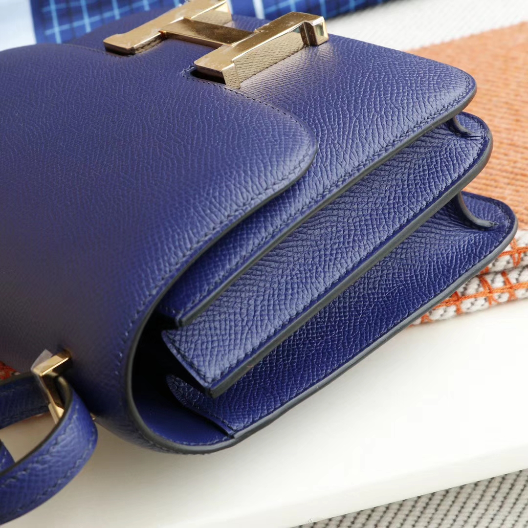 HERMES 新色M3水墨蓝 金扣 Constance19CM 空姐包 原厂Epsom皮 纯手工手缝工艺制作！