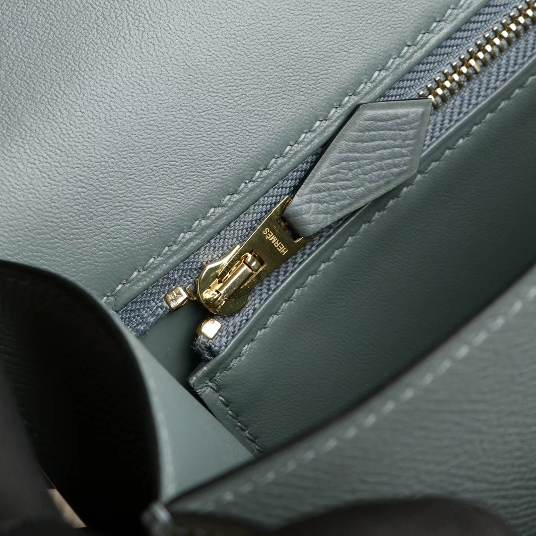 HERMES 爱马仕 新色C63杏仁绿 金扣 Constance24CM 空姐包 原厂Epsom皮 纯手工手缝