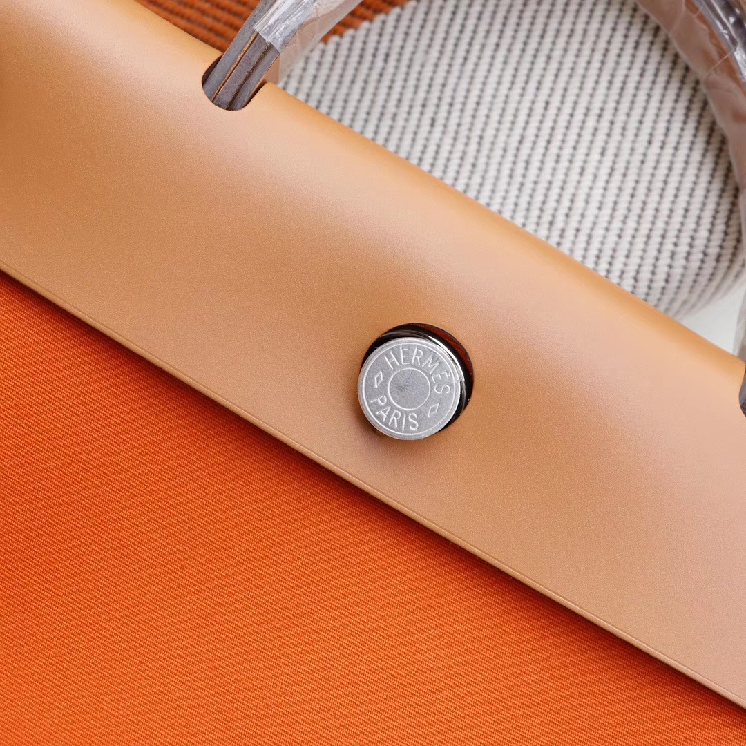 HERMES 夏季必备百搭款 Herbag 31cm 帆布系列 特别轻便 休闲款式