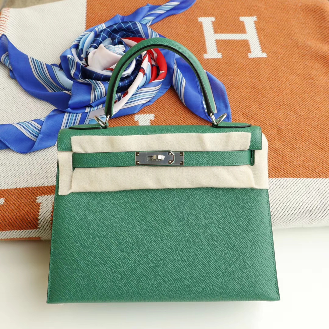 HERMES 现货、1K竹子绿 Kelly28CM Epsom皮 银扣
