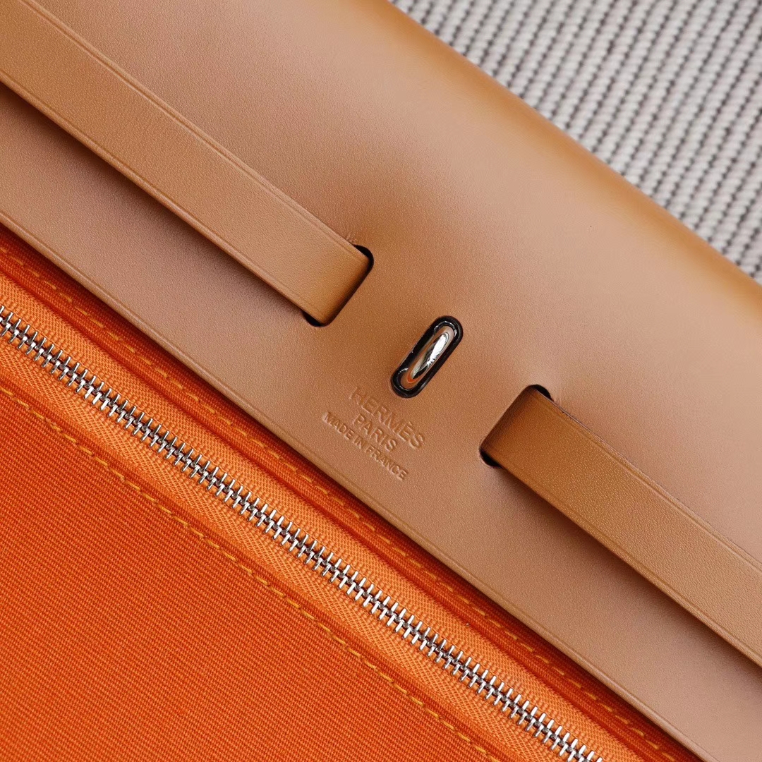 HERMES 夏季必备百搭款 Herbag 31cm 帆布系列 特别轻便 休闲款式