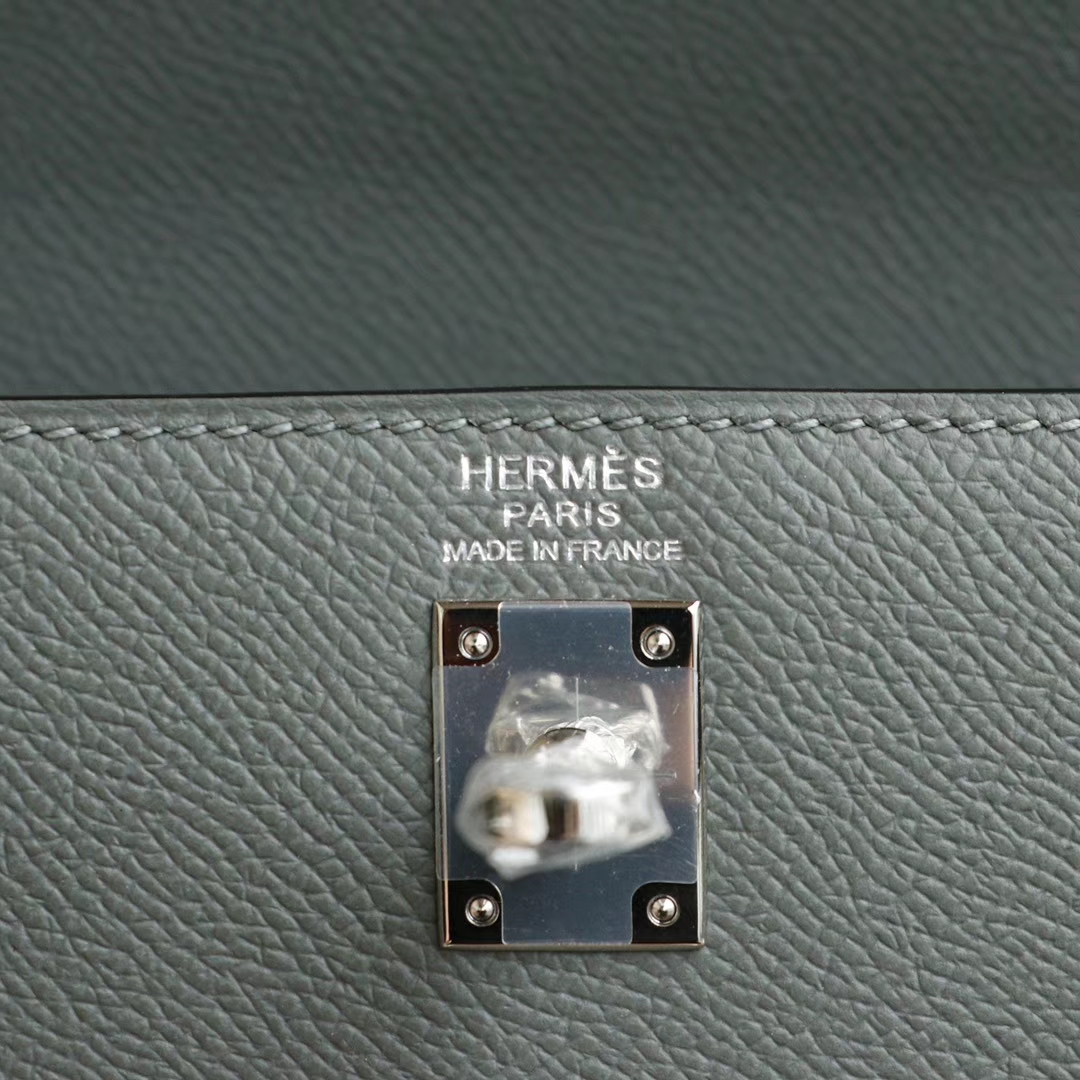 HERMES 新色C63杏仁绿 银扣 Kelly25CM 原厂Epsom皮 凯丽凯莉包 纯手缝蜡线缝制工艺