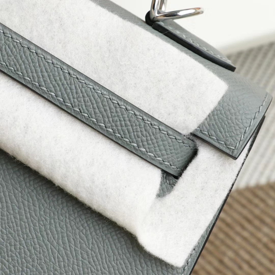 HERMES 新色C63杏仁绿 银扣 Kelly25CM 原厂Epsom皮 凯丽凯莉包 纯手缝蜡线缝制工艺