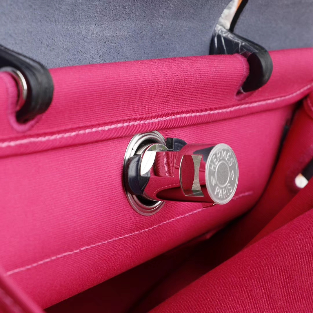 HERMES 夏季必备百搭款 Herbag 31cm 帆布系列 特别轻便 休闲款式