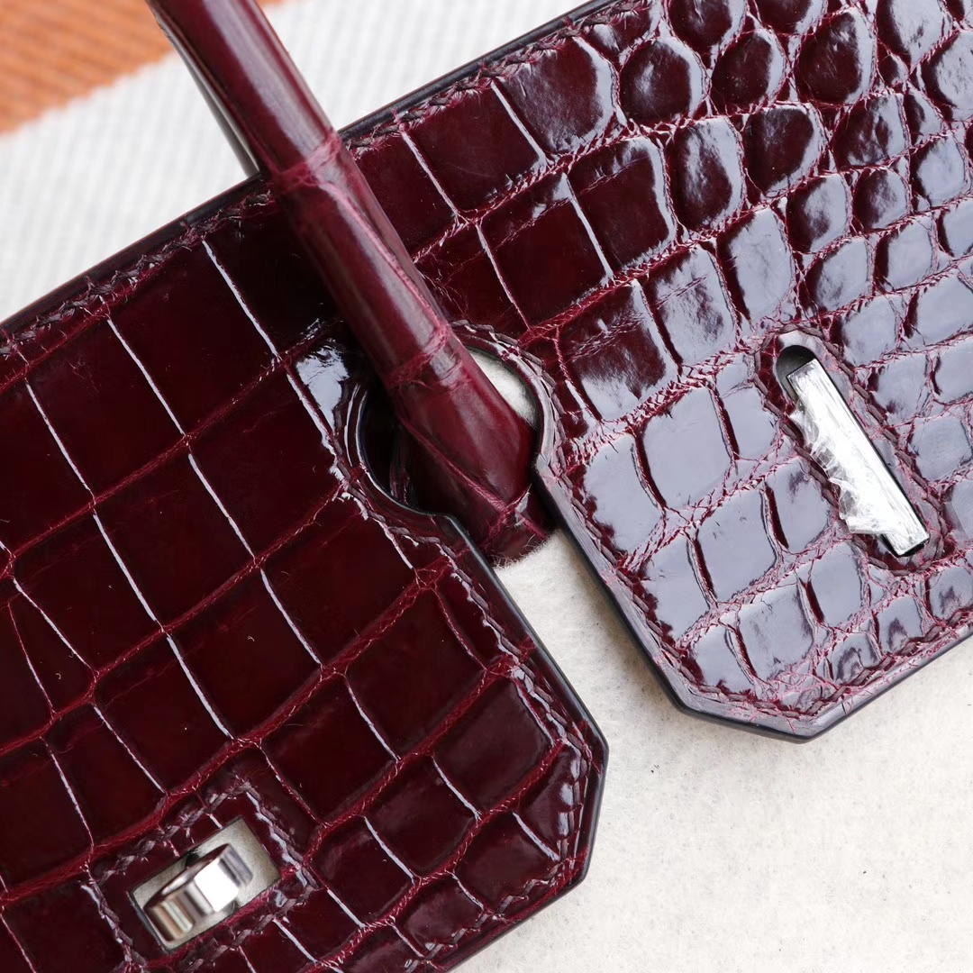 HERMES 客定发货、Birkin30CM 亮面鳄鱼 CK57 Bordeaux 波尔多酒红 银扣