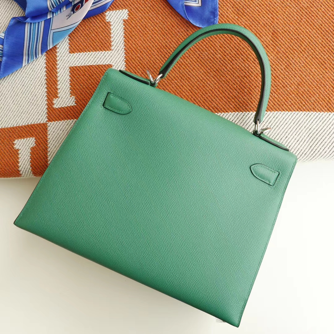 HERMES 现货、1K竹子绿 Kelly28CM Epsom皮 银扣
