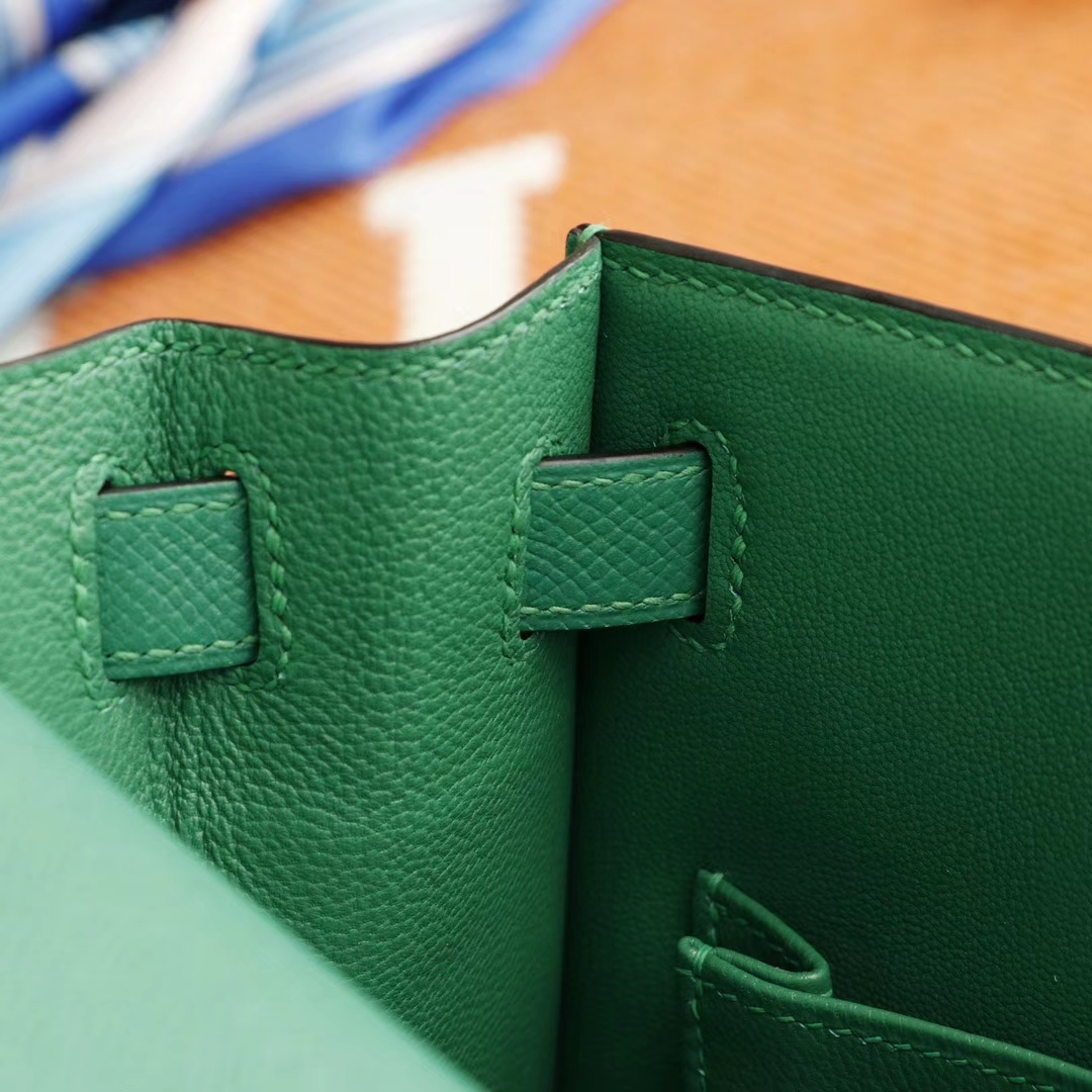 HERMES 现货、1K竹子绿 Kelly28CM Epsom皮 银扣