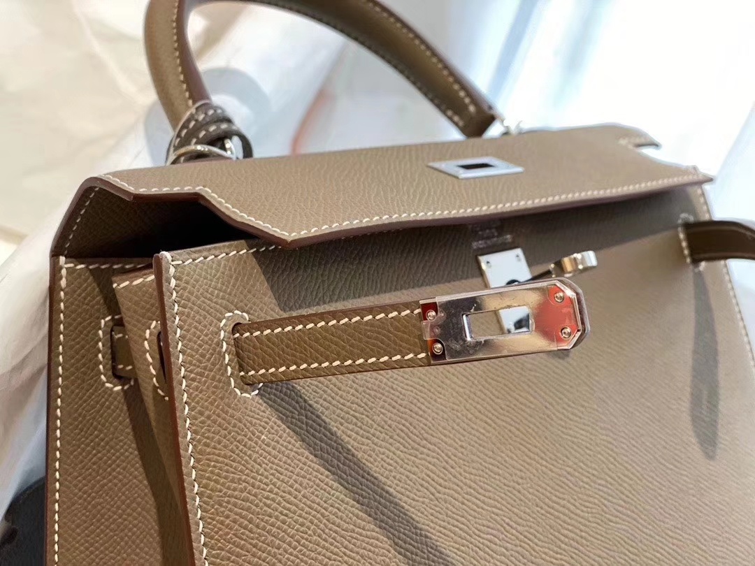 Kelly 25cm epsom皮 18大象灰 银扣 版型比birkin更有年轻的感觉 可拎可肩背