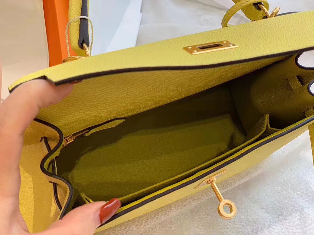 Kelly 25cm epsom皮 9R柠檬黄 金扣 版型比birkin更有年轻的感觉 可拎可肩背