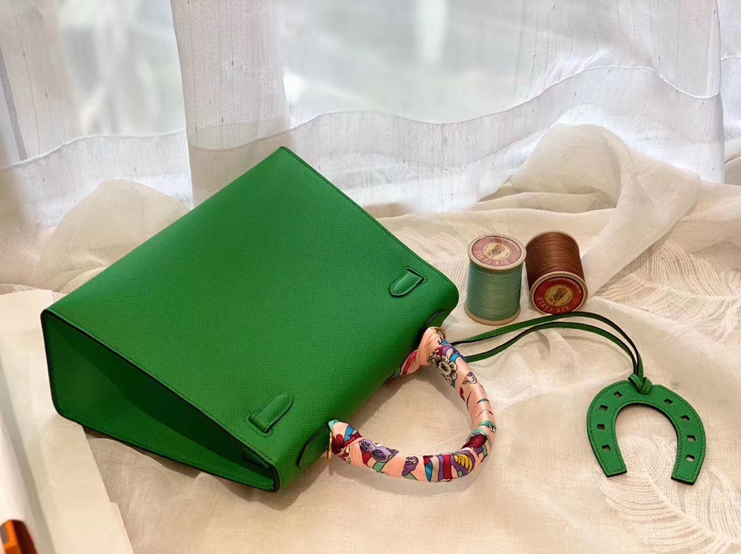 Kelly 25cm epsom皮 1k竹子绿 金扣 版型比birkin更有年轻的感觉 可拎可肩背