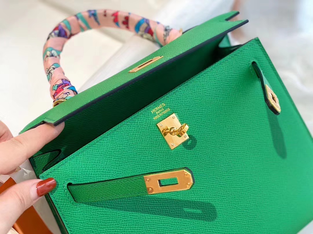 Kelly 25cm epsom皮 1k竹子绿 金扣 版型比birkin更有年轻的感觉 可拎可肩背