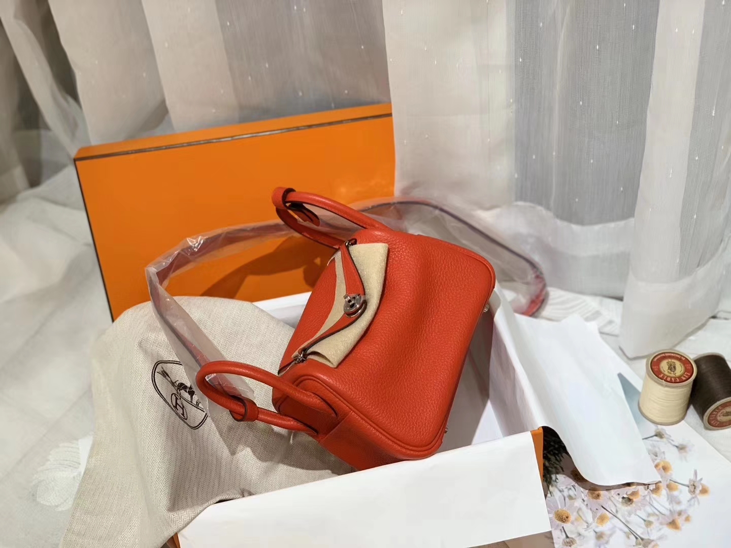 爱马仕 mini Lindy 超高颜值 上身好看又百搭 进口TC皮 S3心红 19年春夏的新颜色 020大家都需要红红火火
