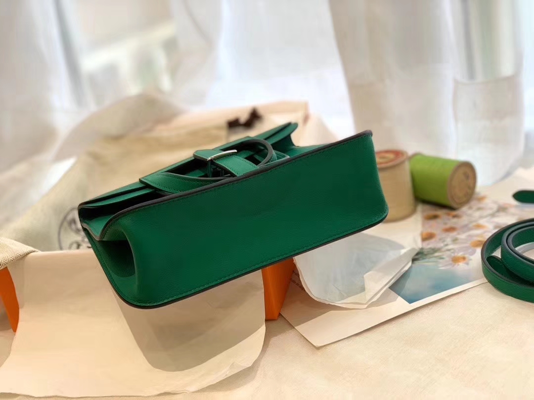 爱马仕 mini Halzan 肩背设计款 实用 单肩斜挎 晚宴包 进口swift 皮 U4丝绒绿