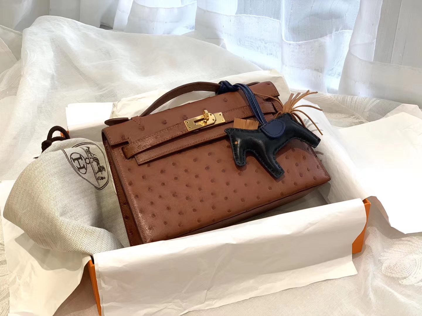 HERMES 45深棕色 金扣 鸵鸟皮 22 Kelly pochette一代 手包晚宴包/配上猪鼻子链可当小挎包