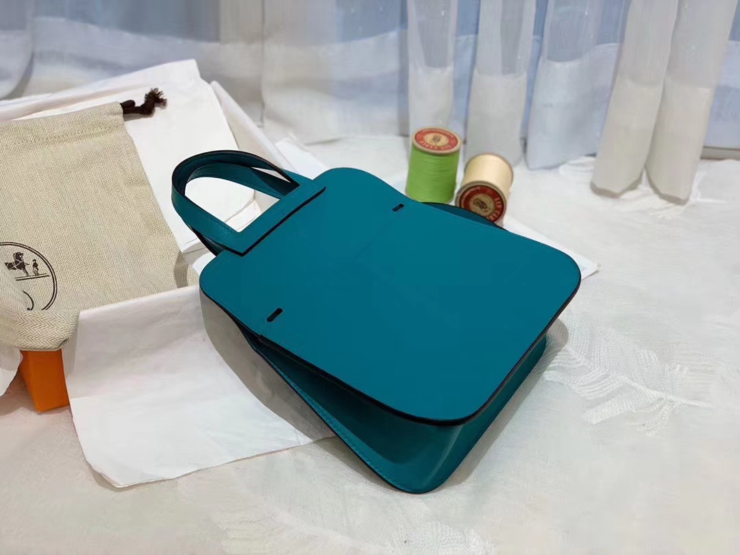 HERMES mini Halzan 肩背设计款 实用 简单 晚宴包 进口swift 皮 7F孔雀蓝?