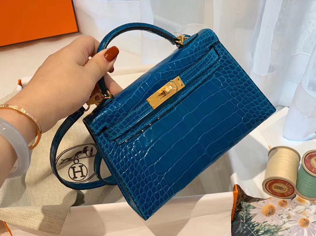 HERMES minikelly 二代 19亮光鳄鱼 伊兹密尔蓝金扣 美洲方块 蜡线纯手缝