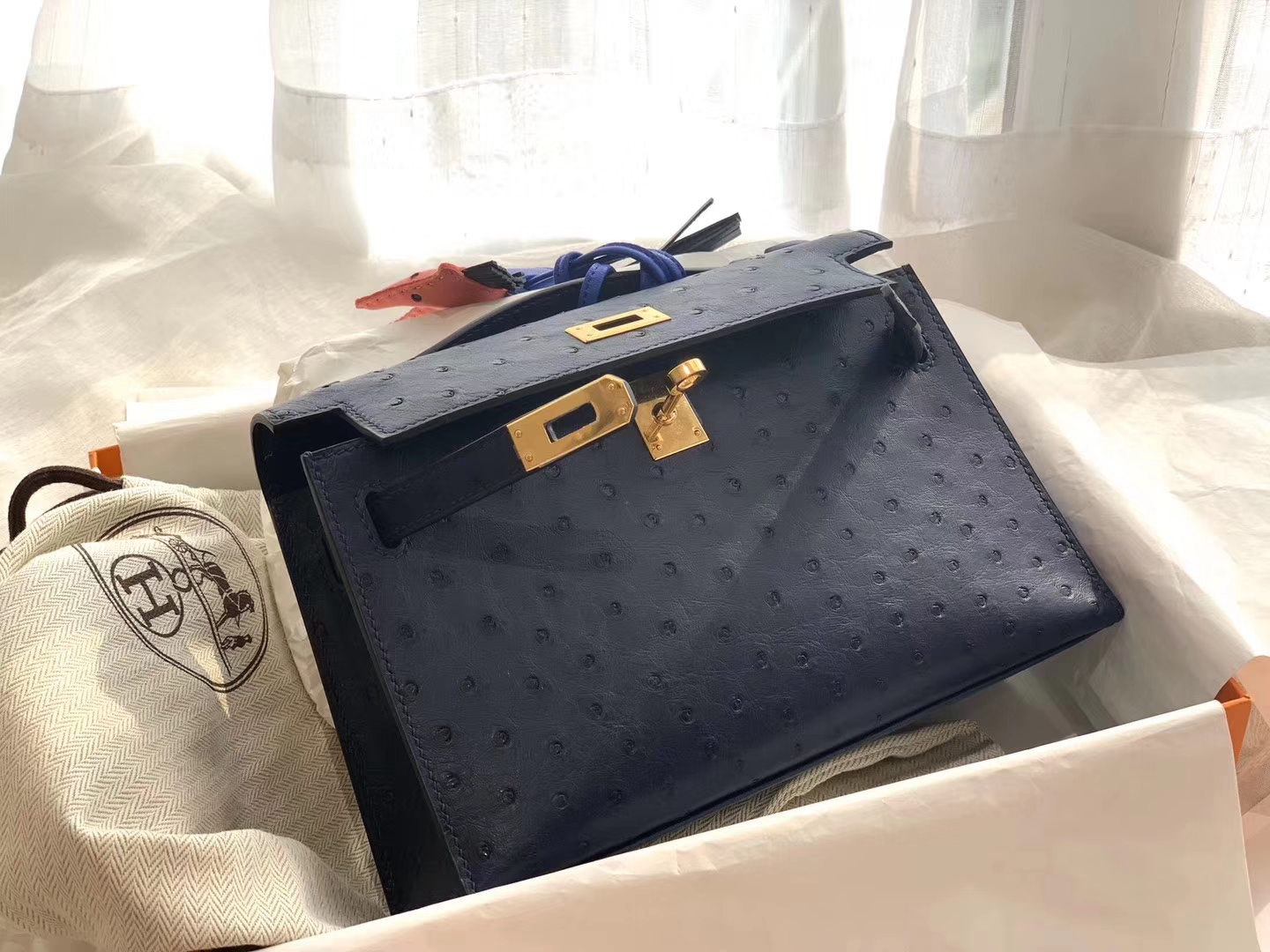 HERMES 73宝石蓝金扣 鸵鸟皮 22 Kelly pochette一代 手包晚宴包/配上猪鼻子链可当小挎包