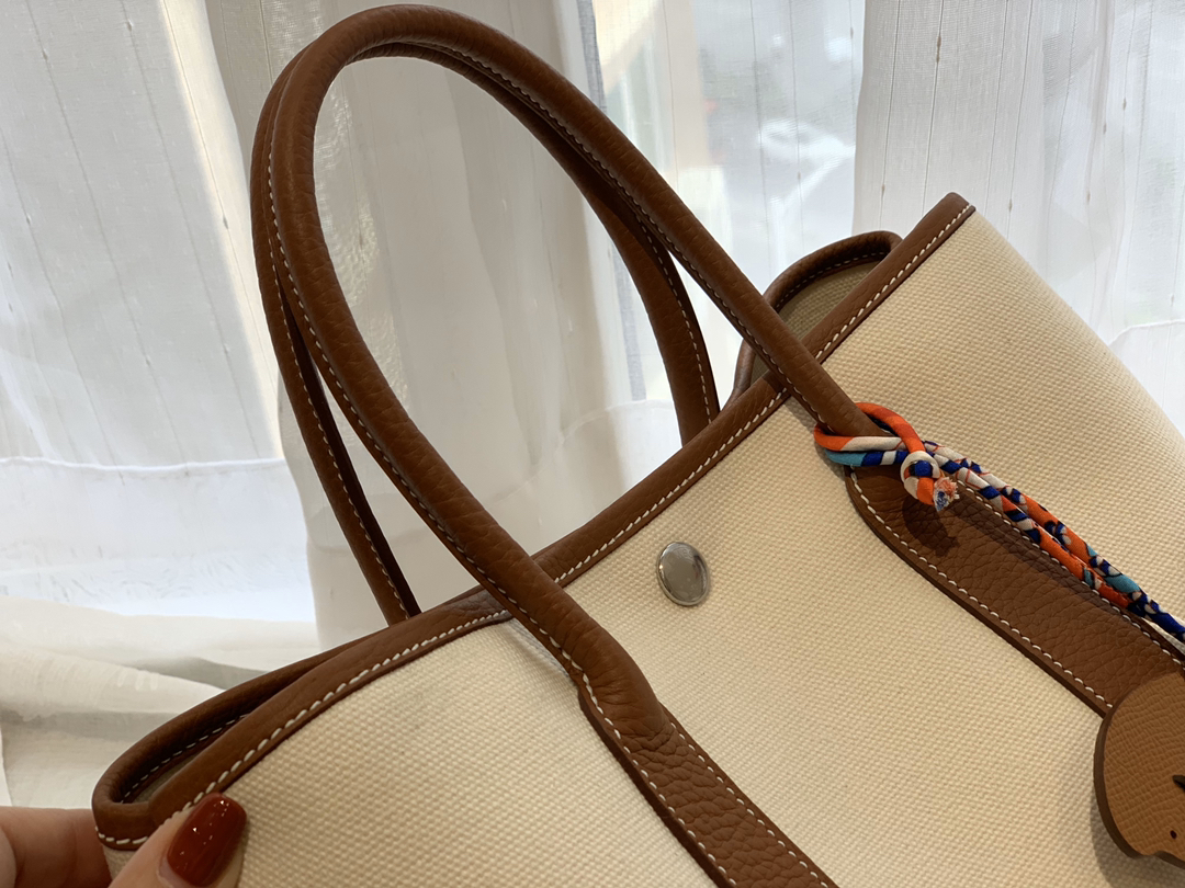 HERMES 新到新到 Garden party花园包 30 tc土黄拼帆布