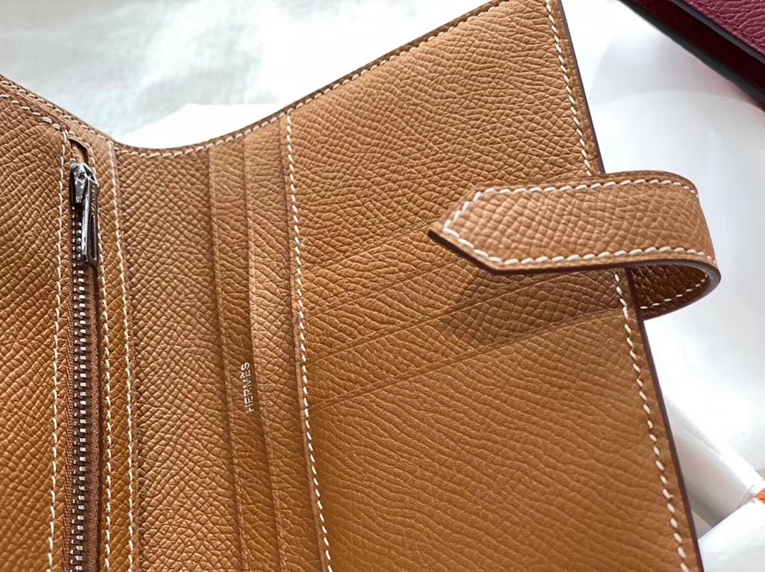 Bearn 对折短夹 epsom 蜡线手工缝制 37金棕