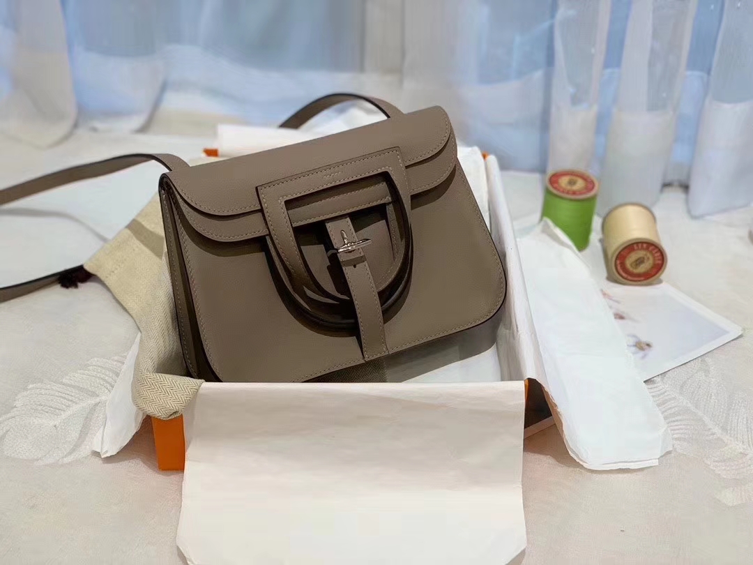 HERMES mini Halzan 肩背设计款 实用 简单 晚宴包 进口swift 皮 M8沥青灰