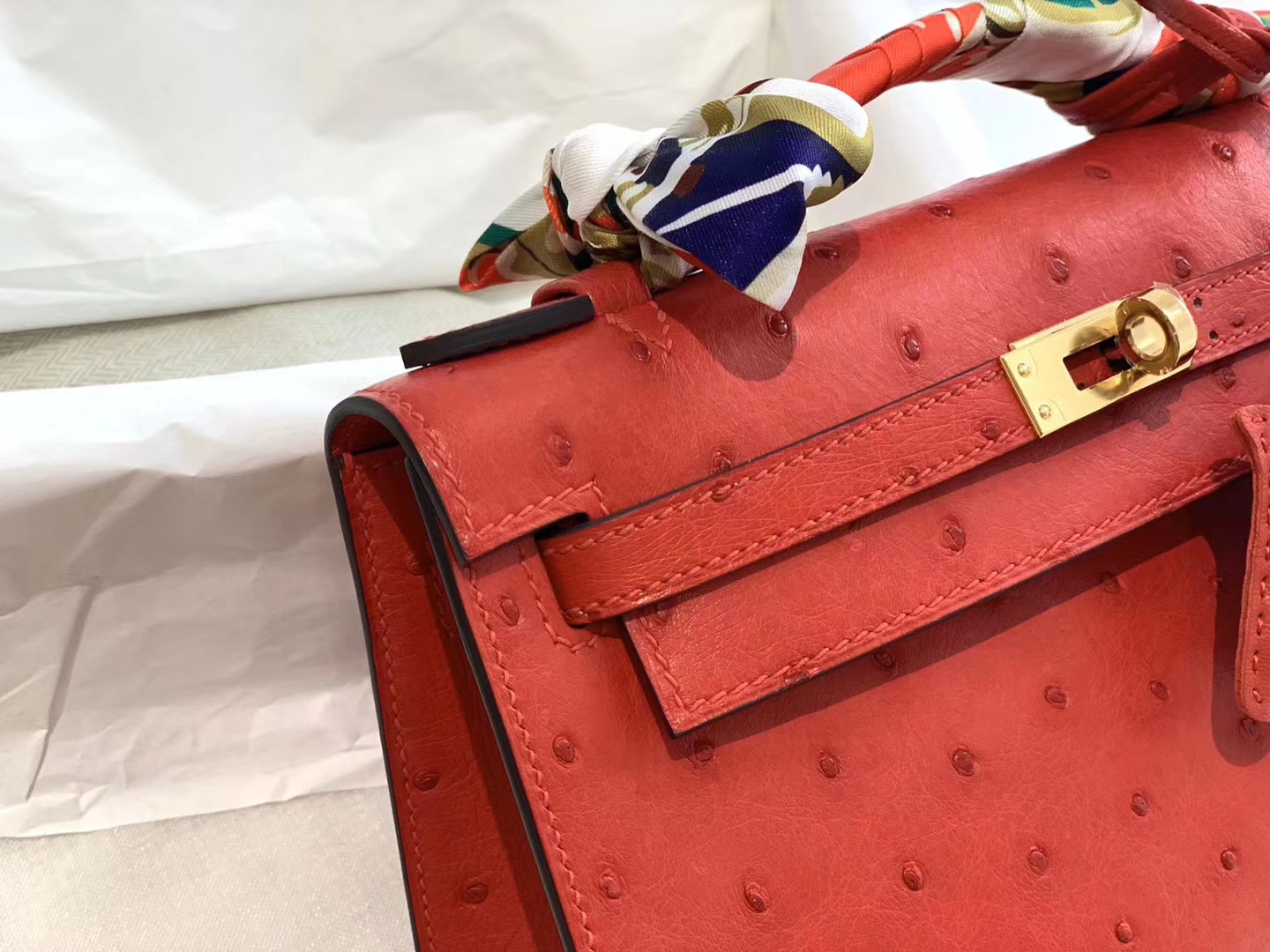 HERMES Q5国旗红 金扣 鸵鸟皮 22 Kelly pochette一代 手包晚宴包/配上猪鼻子链可当小挎包