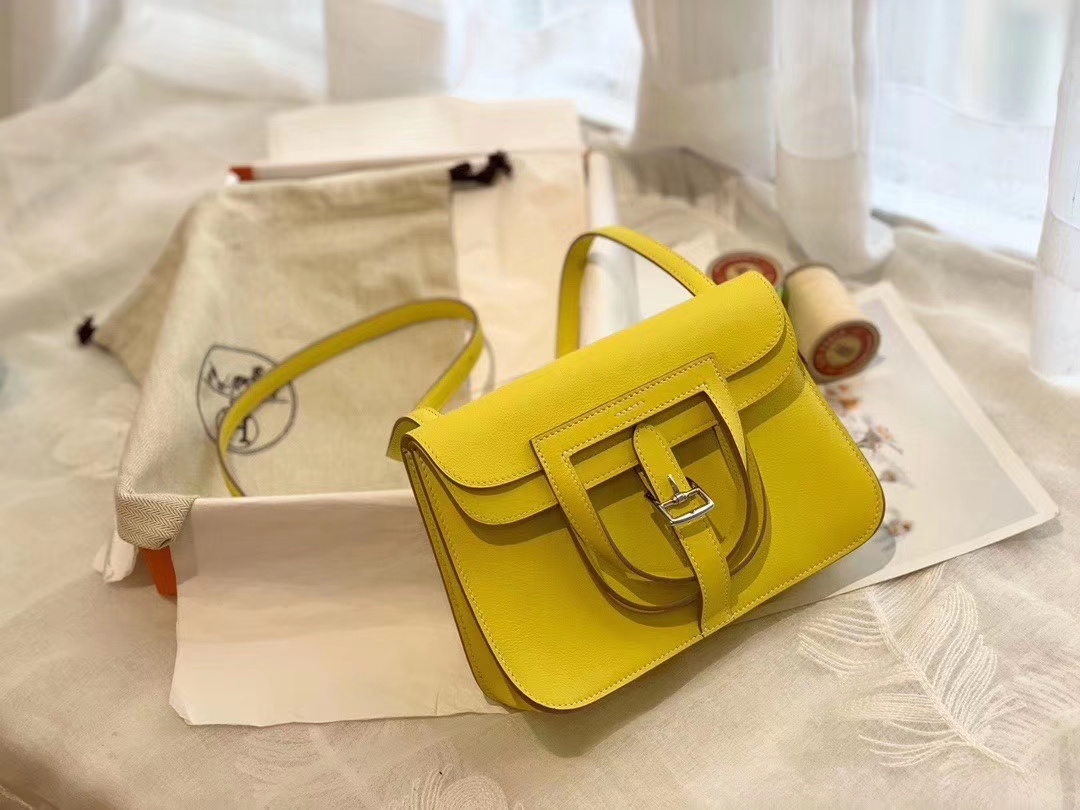 HERMES mini Halzan 肩背设计款 实用 简单 晚宴包 进口swift 皮 9R柠檬黄
