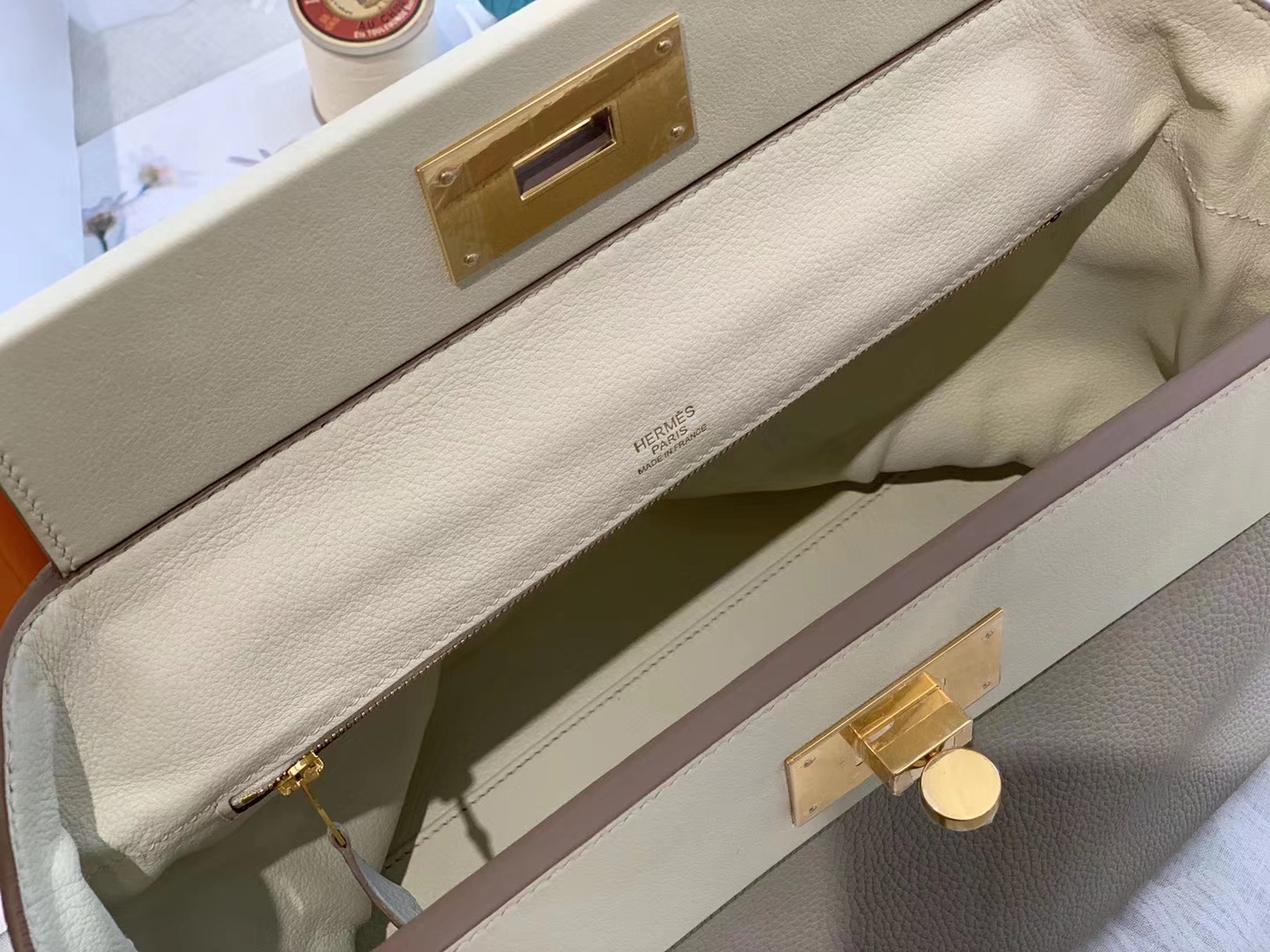 爱马仕 走秀款24/24 铂金跟kelly的结合体 29cm 水泥灰togo/奶昔白swift 金扣 in stock