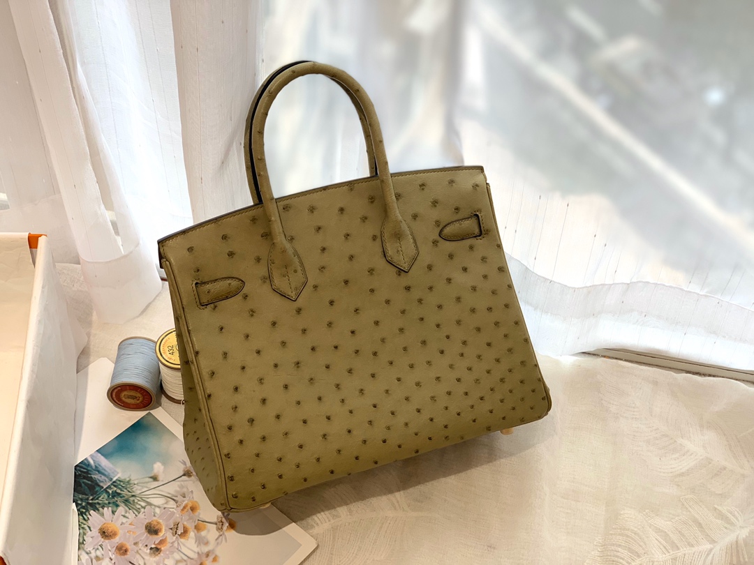 HERMES Q1 鼠尾巴草绿 金扣 30 birkin 南非鸵鸟皮Ostrich 鸵鸟皮经久耐用 耐磨 自重轻 越用越有光泽