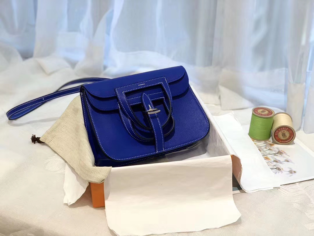 HERMES mini Halzan 肩背设计款 实用 简单 晚宴包 进口swift 皮 T7 电光蓝