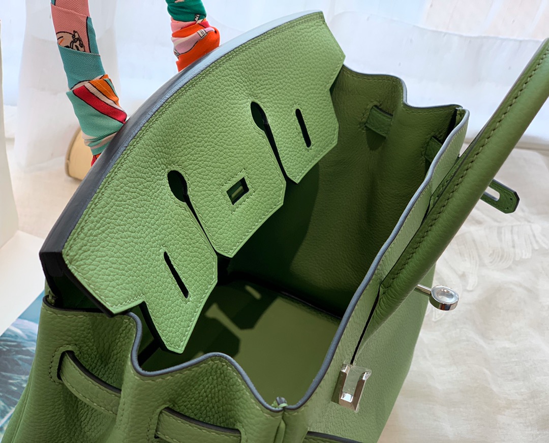 H家 新到现货 25birkin 小牛togo 3i 牛油果绿  今年最火的绿 牛油果绿 超级适合夏天的 美得不行