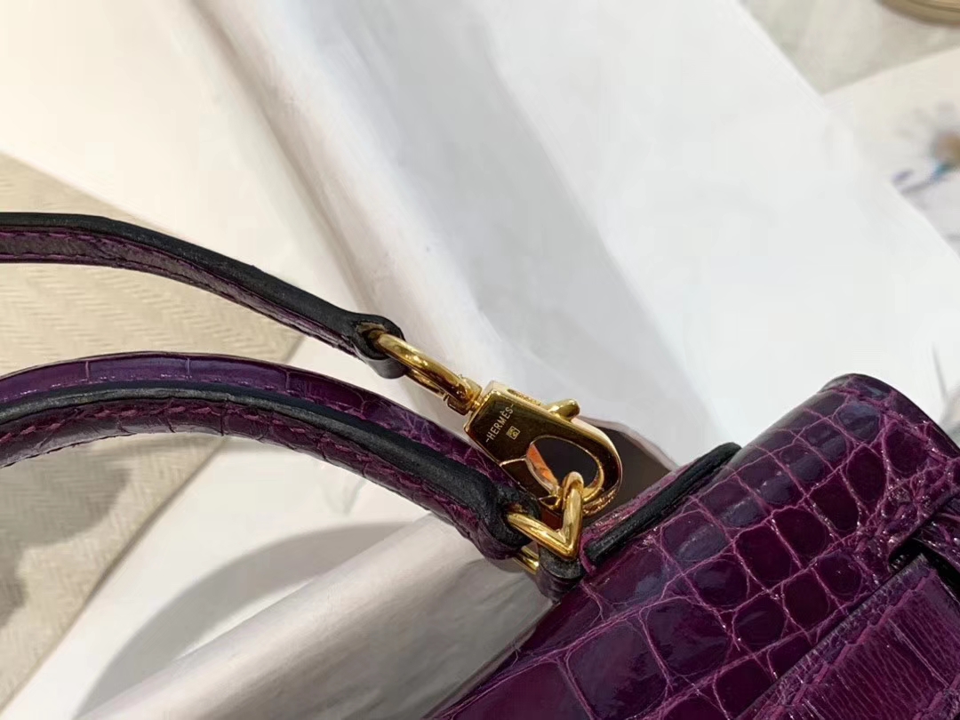 HERMES minikelly 二代 19亮光鳄鱼 水晶紫金扣 美洲方块 蜡线纯手缝