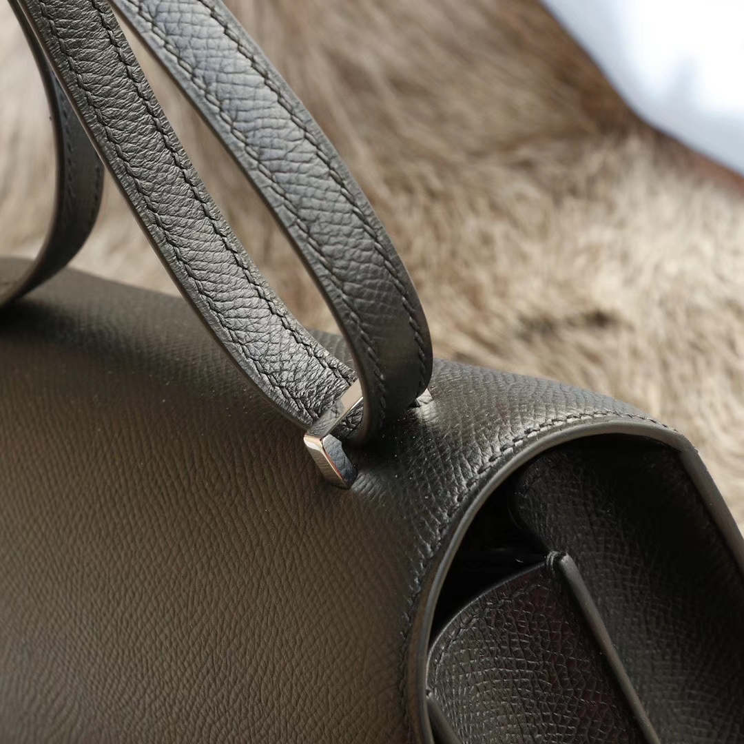 HERMES 现货 CC89黑色 Constance19CM 空姐包 原厂Epsom皮 银扣 纯手工手缝工艺制作