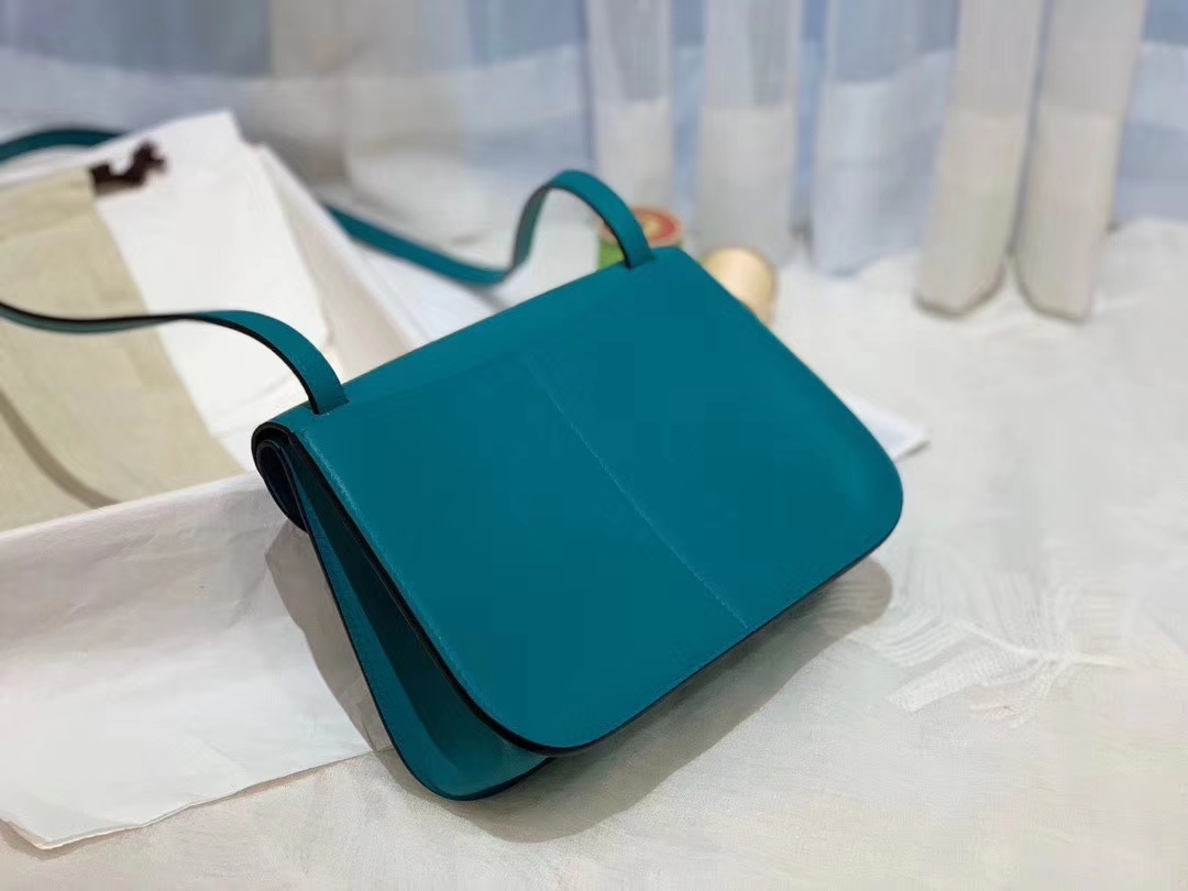 HERMES mini Halzan 肩背设计款 实用 简单 晚宴包 进口swift 皮 7F孔雀蓝?
