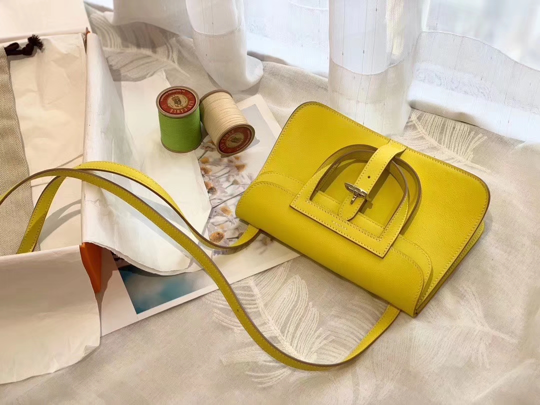 HERMES mini Halzan 肩背设计款 实用 简单 晚宴包 进口swift 皮 9R柠檬黄