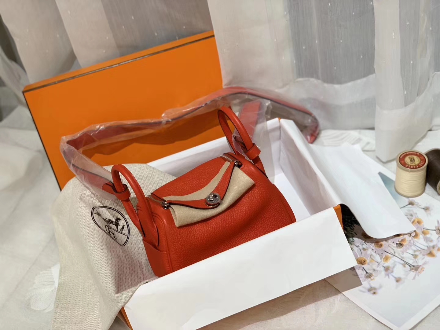 爱马仕 mini Lindy 超高颜值 上身好看又百搭 进口TC皮 S3心红 19年春夏的新颜色 020大家都需要红红火火