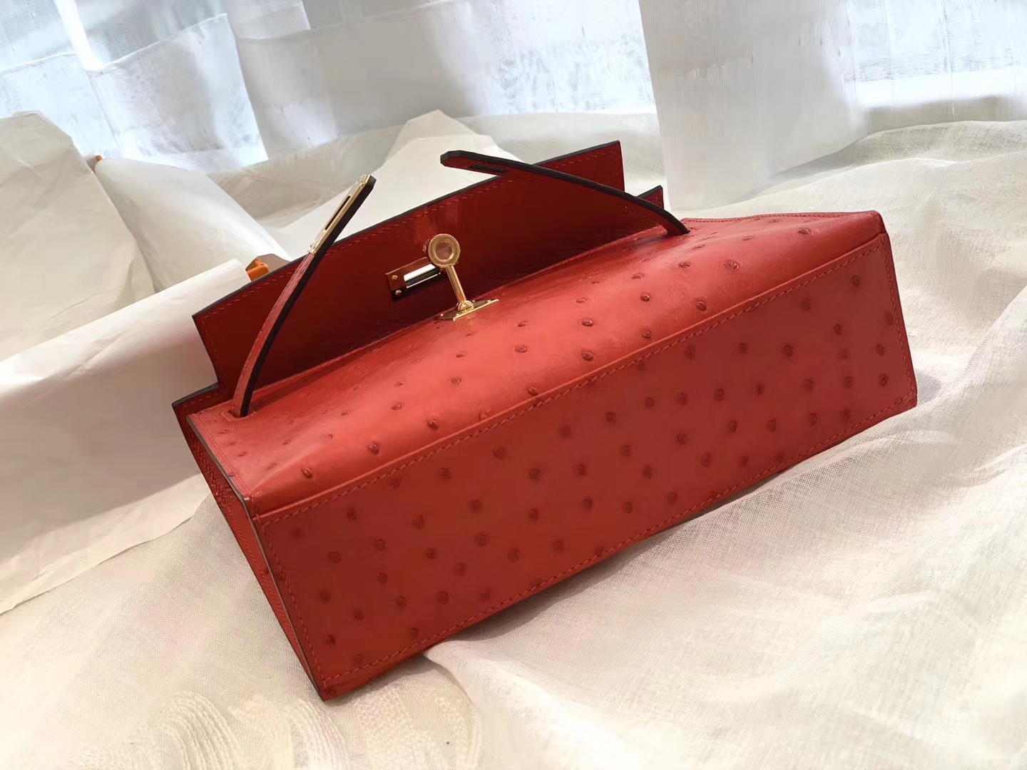 HERMES Q5国旗红 金扣 鸵鸟皮 22 Kelly pochette一代 手包晚宴包/配上猪鼻子链可当小挎包