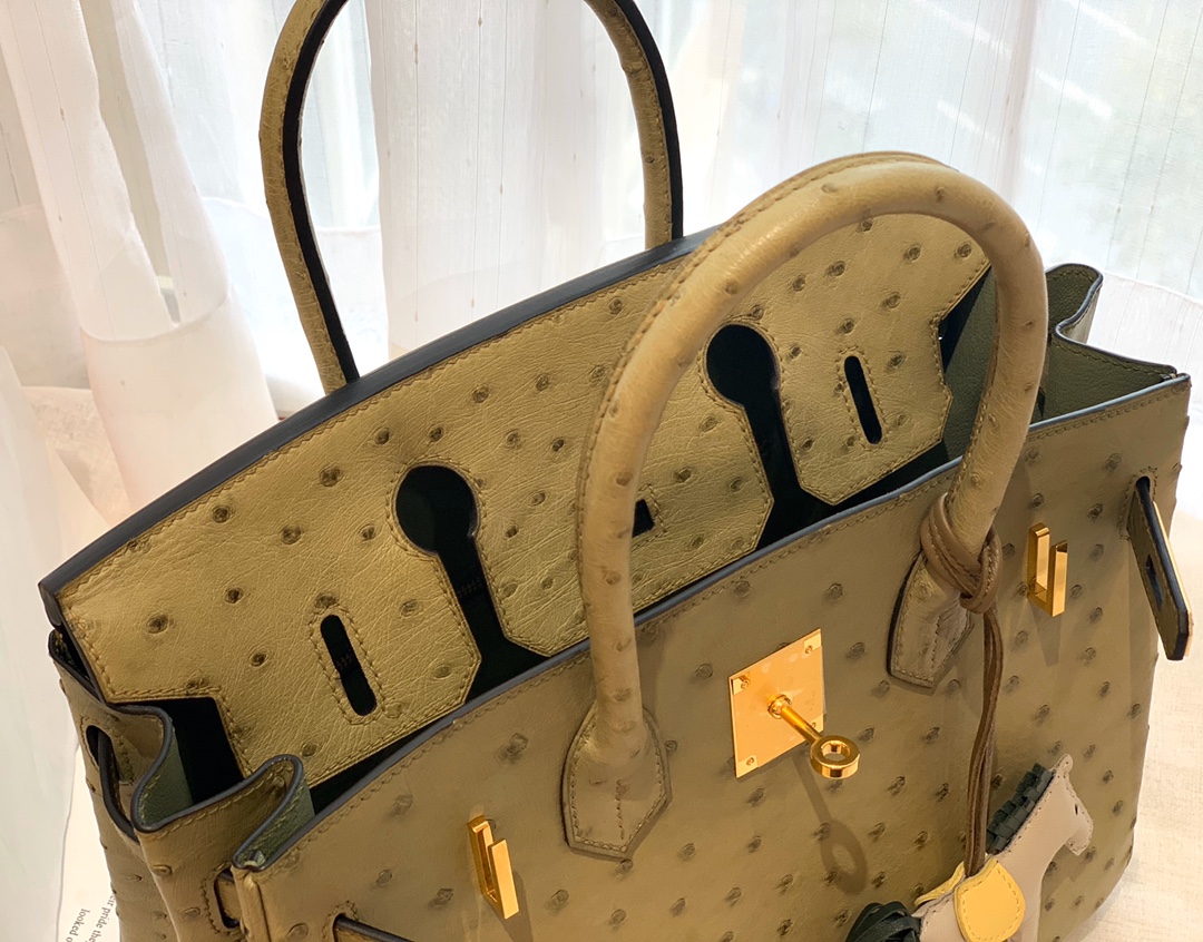 HERMES Q1 鼠尾巴草绿 金扣 30 birkin 南非鸵鸟皮Ostrich 鸵鸟皮经久耐用 耐磨 自重轻 越用越有光泽